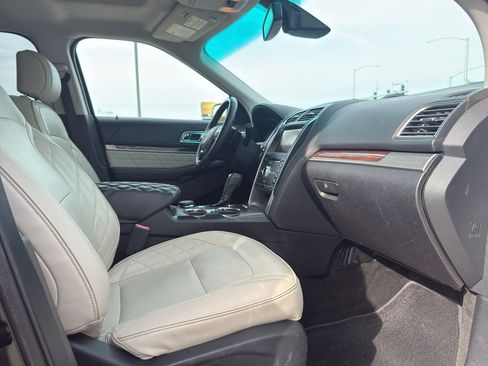 Used 2016 Ford Explorer Platinum AWD/4WD image 20