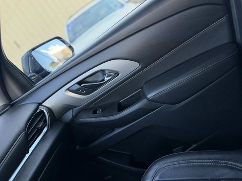 Used 2019 Chevrolet Traverse LT w/ LT Premium Package AWD/4WD image 42