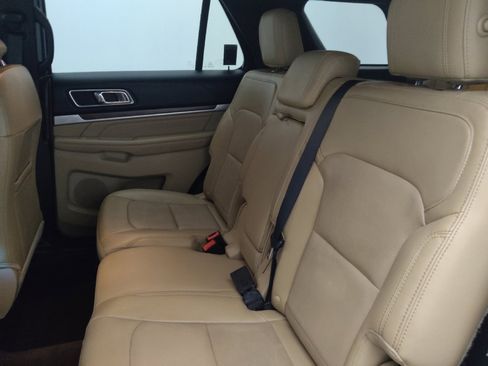 Used 2016 Ford Explorer Limited FWD image 18