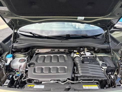 Used 2025 Volkswagen Tiguan SE R-Line AWD/4WD image 20