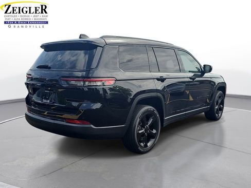 Used 2023 Jeep Grand Cherokee L Laredo AWD/4WD image 5