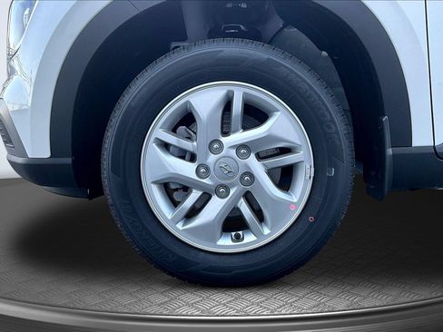 New 2026 Hyundai Venue SE FWD image 17