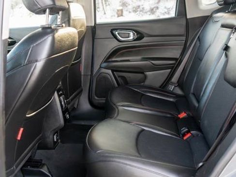 Used 2022 Jeep Compass Trailhawk image 12