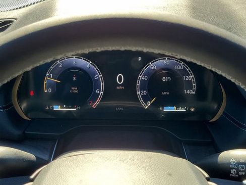 Used 2025 Jeep Grand Cherokee Limited AWD/4WD image 21