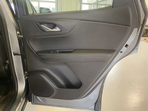 Used 2025 Chevrolet Blazer LT image 21