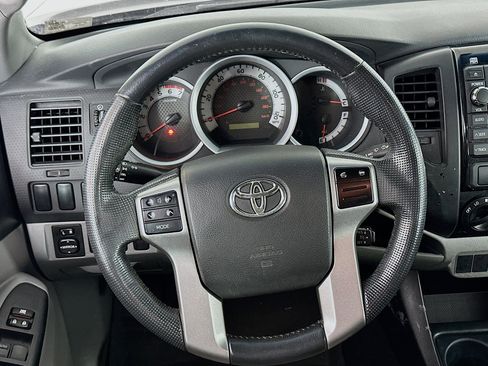 Used 2013 Toyota Tacoma PreRunner image 18