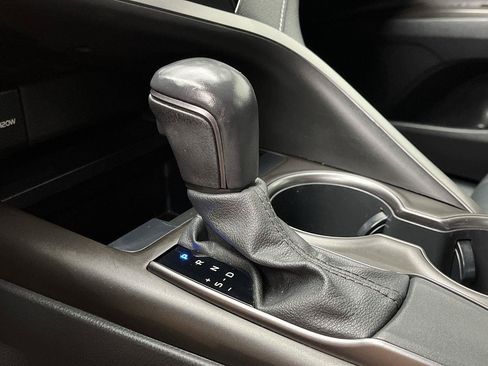 Used 2021 Toyota Camry SE w/ Convenience Package FWD image 20