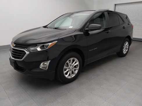 Used 2020 Chevrolet Equinox LS w/ LPO, Cargo Package AWD/4WD image 2