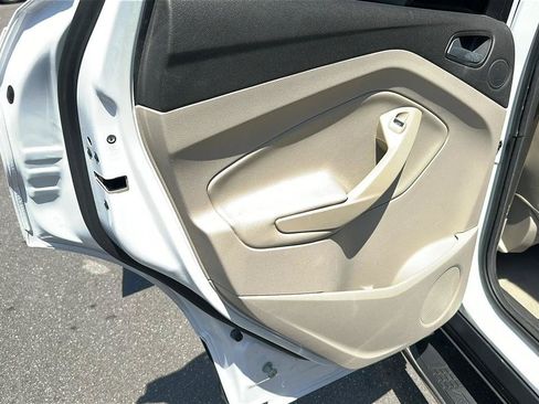 Used 2015 Ford Escape SE w/ Equipment Group 201A FWD image 21