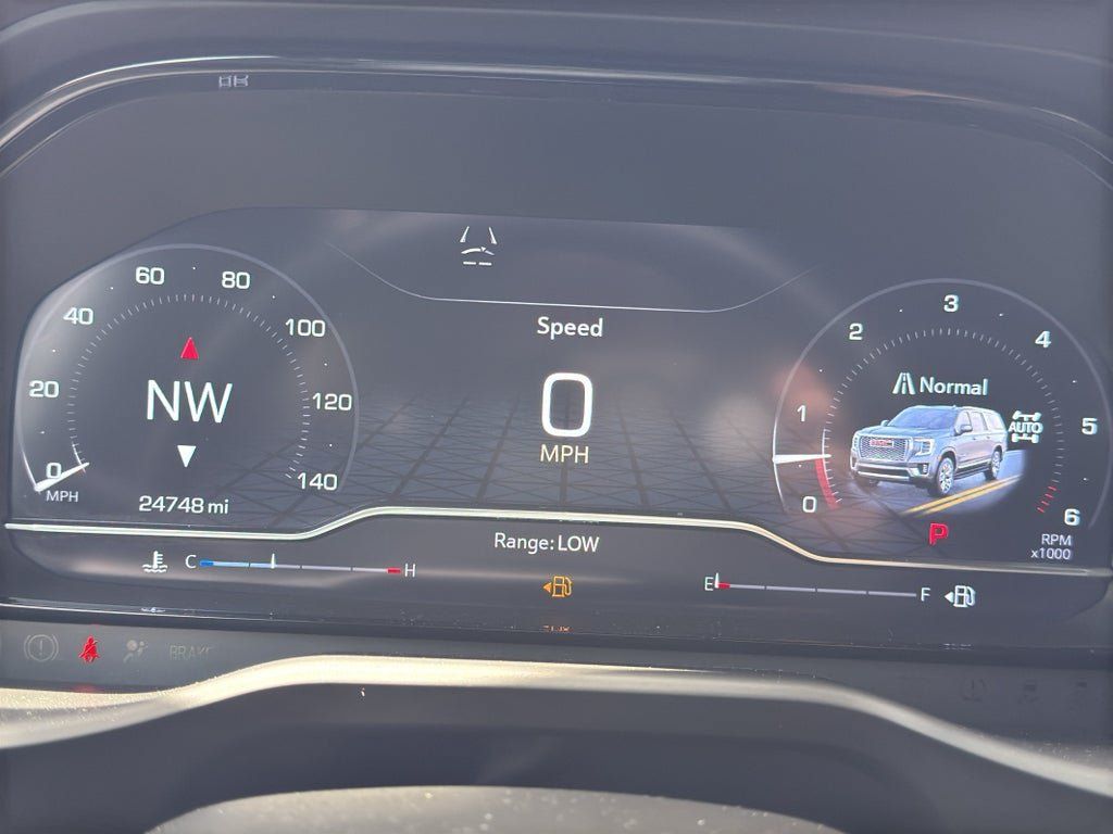 Used 2024 GMC Yukon Denali AWD/4WD image 21
