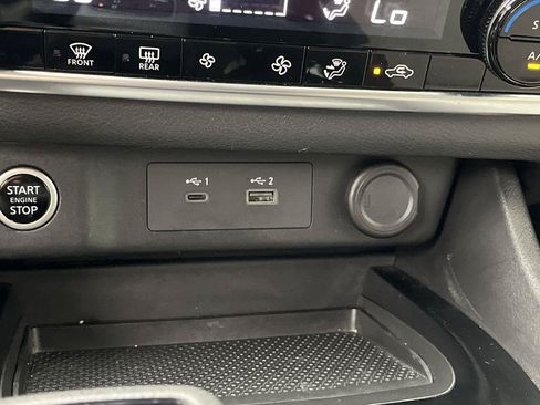 Used 2023 Nissan Rogue SV AWD/4WD image 24