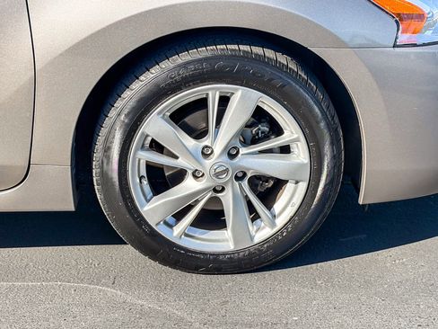 Used 2014 Nissan Altima 2.5 SL w/ Technology Package image 9