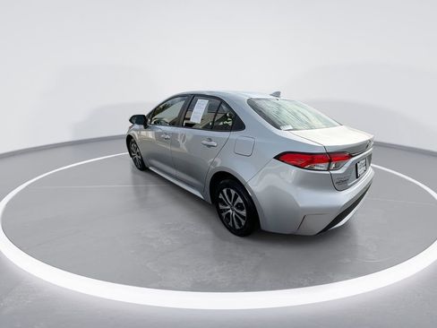 Used 2022 Toyota Corolla LE image 6