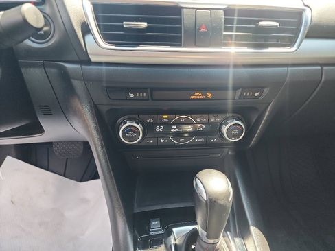 Used 2016 MAZDA MAZDA3 s Grand Touring w/ Technology Package FWD image 22