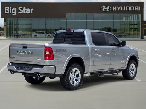 Used 2025 RAM 1500 Big Horn AWD/4WD image 4