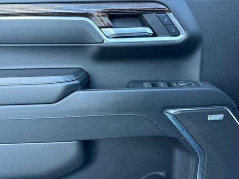 Used 2023 GMC Sierra 1500 Elevation w/ Preferred Package image 11