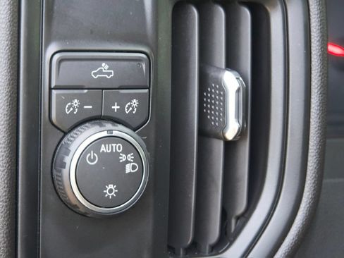 Used 2026 Chevrolet Silverado 1500 Custom RWD image 23