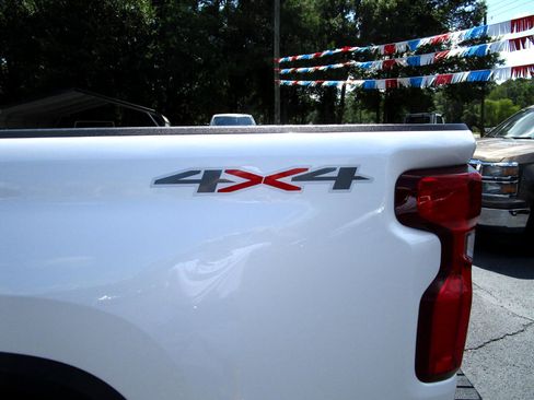 Used 2023 Chevrolet Silverado 2500 LTZ w/ LTZ Convenience Package image 27