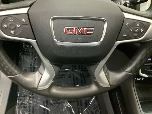 Used 2022 GMC Terrain SLE w/ Driver Convenience Package FWD image 15