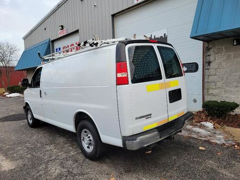 Used 2014 Chevrolet Express 2500 image 45