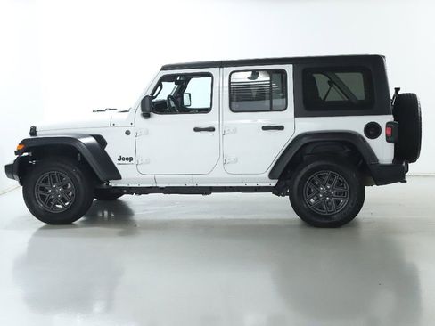 Used 2025 Jeep Wrangler Sport S image 39