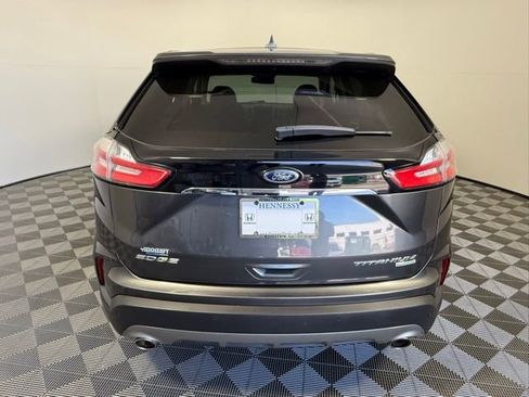 Used 2019 Ford Edge Titanium w/ Equipment Group 301A FWD image 5