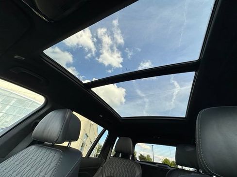 Used 2021 BMW X7 M50i w/ Cold Weather Package AWD/4WD image 24