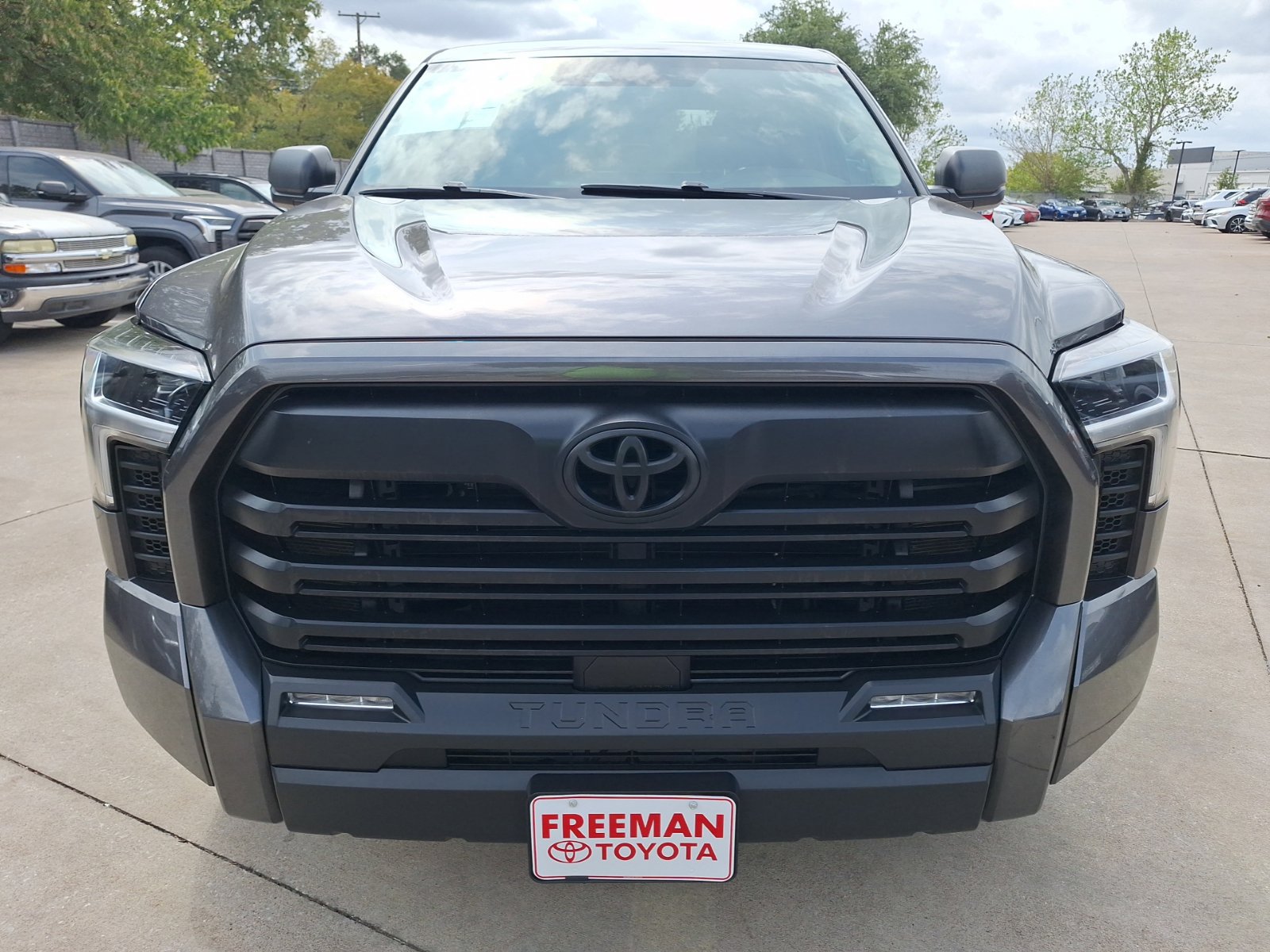 Used 2022 Toyota Tundra SR5 RWD image 9