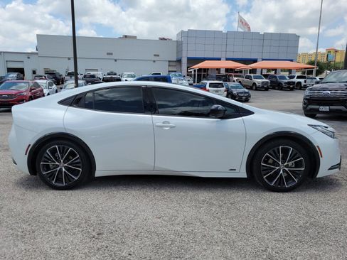 Used 2024 Toyota Prius Limited image 2