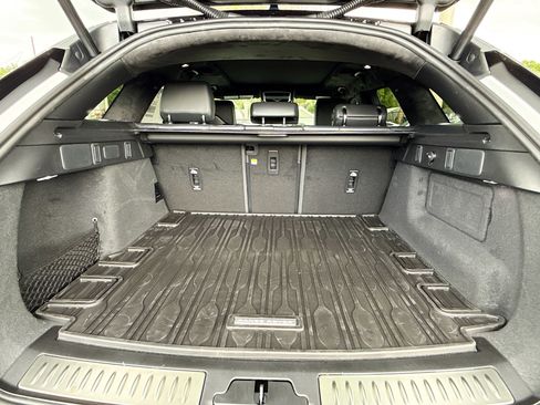 New 2026 Land Rover Range Rover Velar Autobiography AWD/4WD image 10