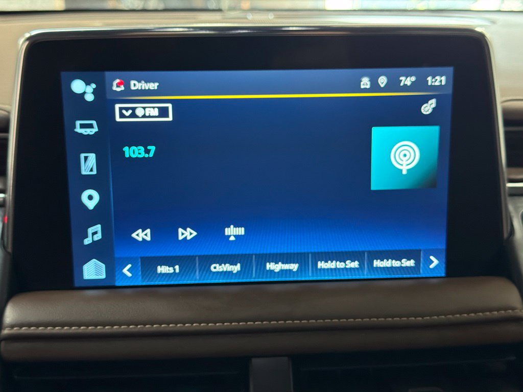 Used 2023 Chevrolet Suburban High Country AWD/4WD image 21