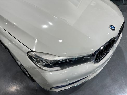 Used 2017 BMW 740i xDrive AWD/4WD image 11