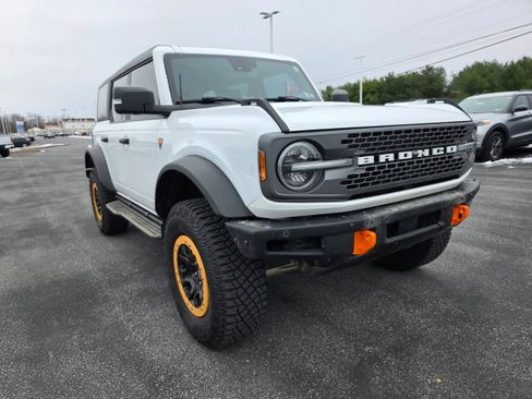 Used 2023 Ford Bronco Badlands image 6