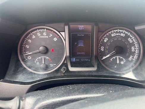 Used 2019 Toyota Tacoma TRD Sport w/ Technology Package RWD image 8