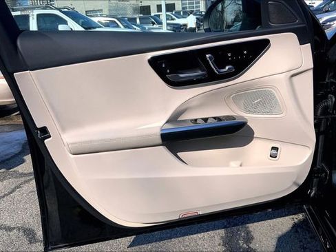 Used 2025 Mercedes-Benz C 300 C 300 image 18