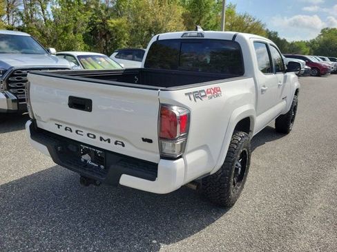 Used 2020 Toyota Tacoma TRD Sport image 10