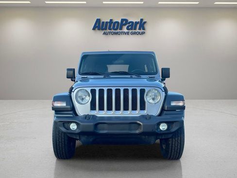 Used 2018 Jeep Wrangler Unlimited Sport S AWD/4WD image 2
