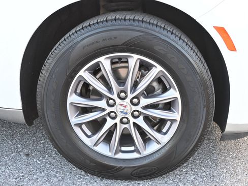 Used 2024 Buick Enclave Premium image 12