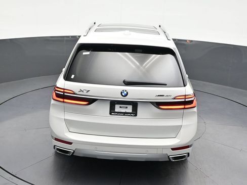 Used 2024 BMW X7 xDrive40i w/ Premium Package image 19