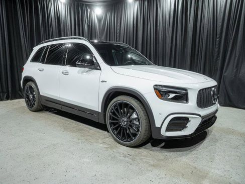 New 2026 Mercedes-Benz GLB 35 AMG 4MATIC image 3