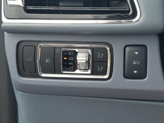 Used 2023 Lincoln Navigator L Black Label AWD/4WD image 16