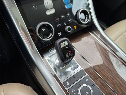 Used 2021 Land Rover Range Rover Sport HSE Silver Edition image 38