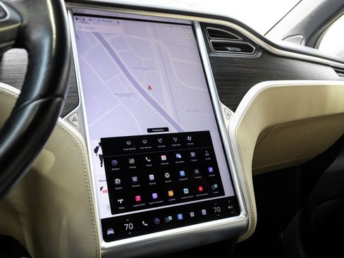 Used 2016 Tesla Model X 70D AWD/4WD image 22