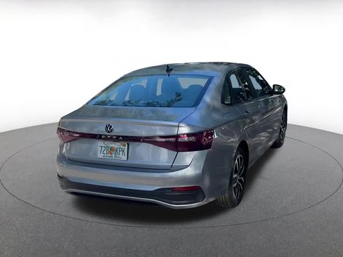 Used 2025 Volkswagen Jetta SE image 14