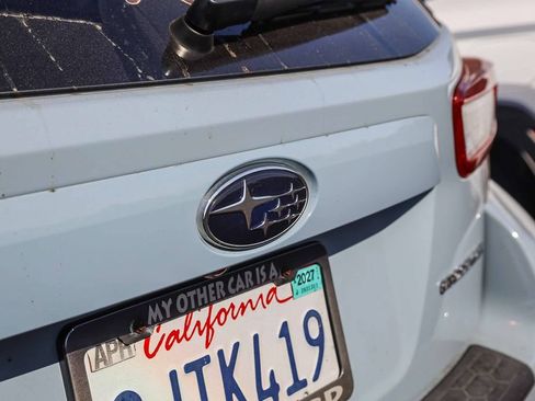 Used 2019 Subaru Crosstrek 2.0i Limited w/ Moonroof Package w/Navigation AWD/4WD image 8