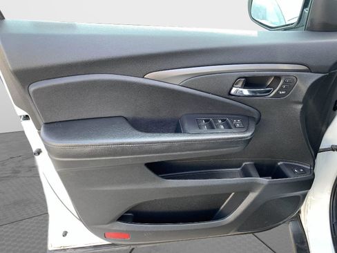 Used 2019 Honda Pilot EX-L image 11