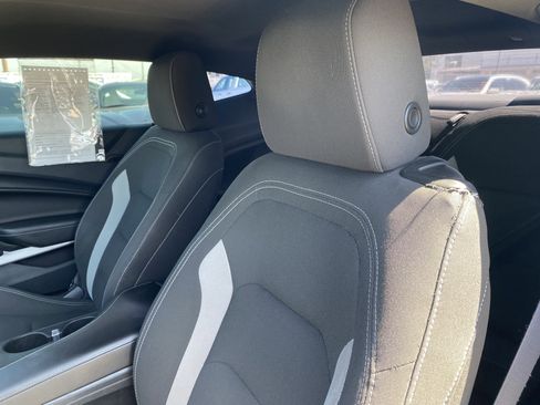 Used 2016 Chevrolet Camaro SS RWD image 17
