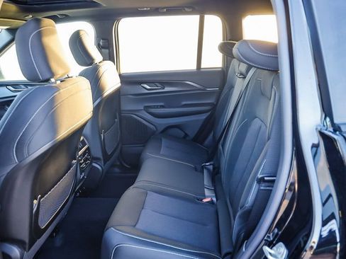 New 2025 Jeep Grand Cherokee Laredo X w/ Luxury Tech Group I image 20