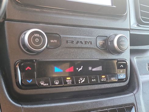 Used 2024 RAM ProMaster 2500 w/ Convenience Group image 21