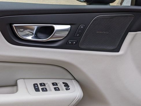 New 2026 Volvo XC60 B5 Ultra w/ Protection Package Premier image 10